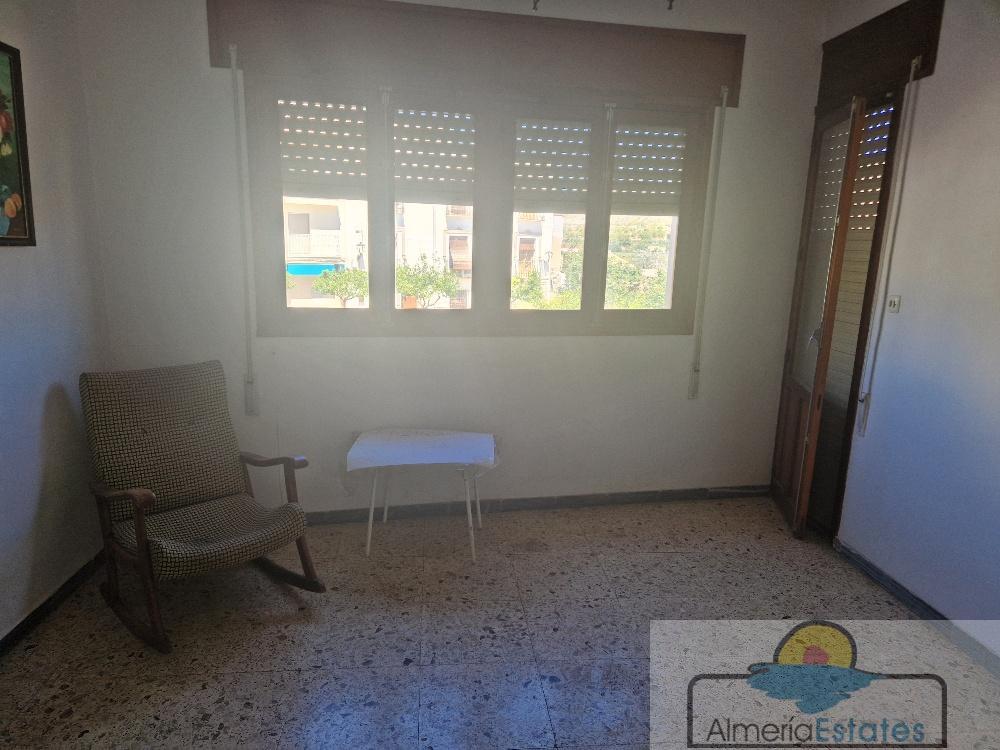 Venta de casa en Purchena