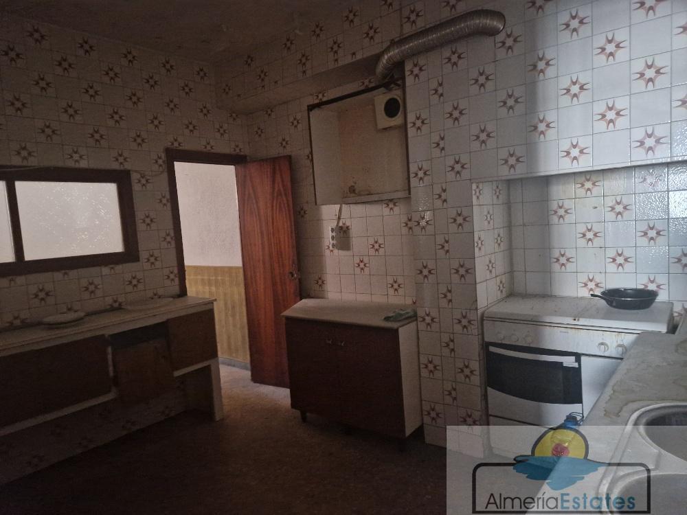 Venta de casa en Purchena