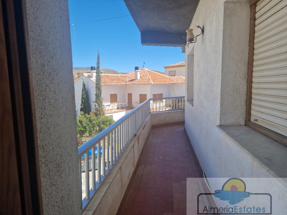 Venta de casa en Purchena