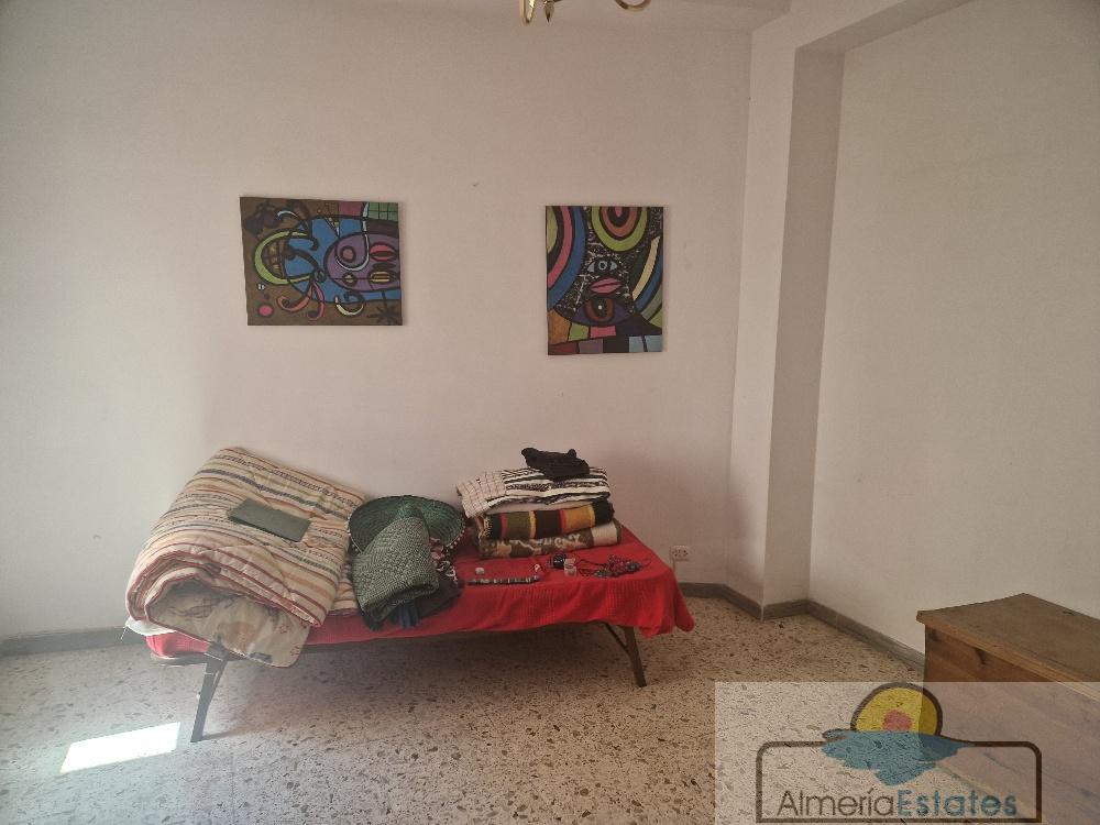 Venta de casa en Purchena