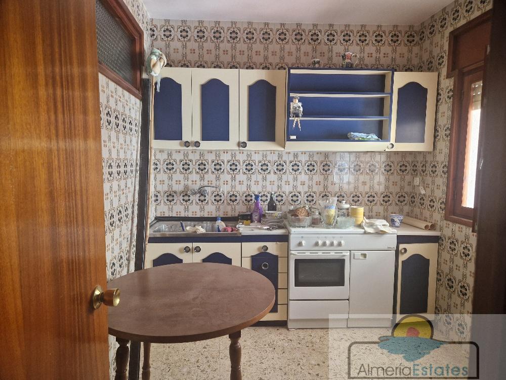 Venta de casa en Purchena
