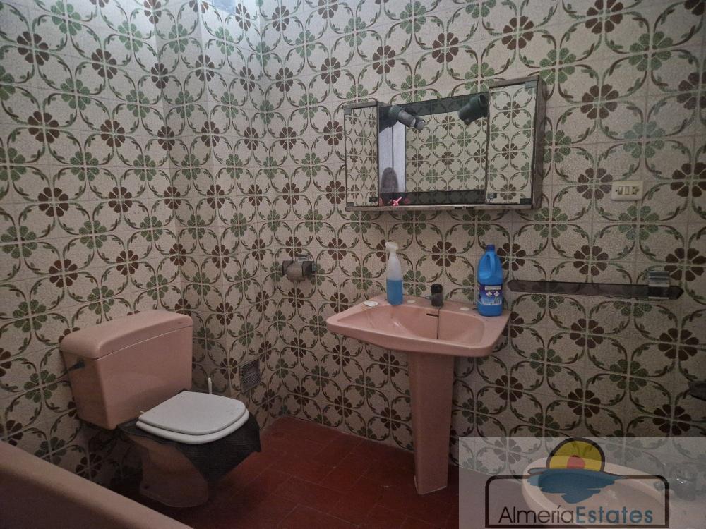 Venta de casa en Purchena