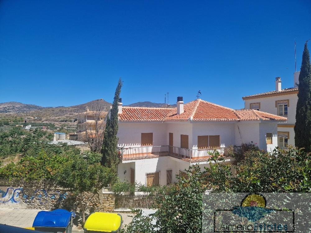 Venta de casa en Purchena