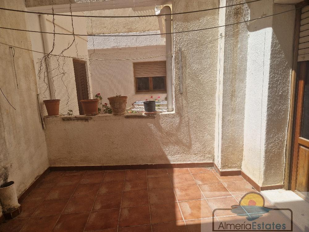 Venta de casa en Purchena