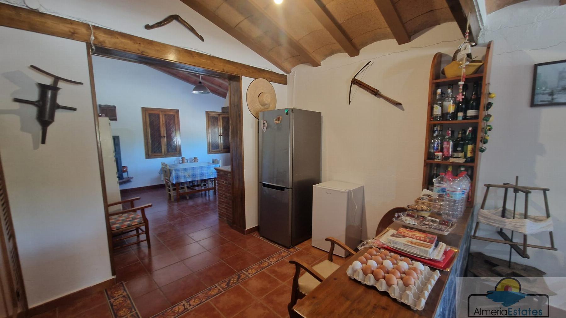 For sale of villa in Somontín