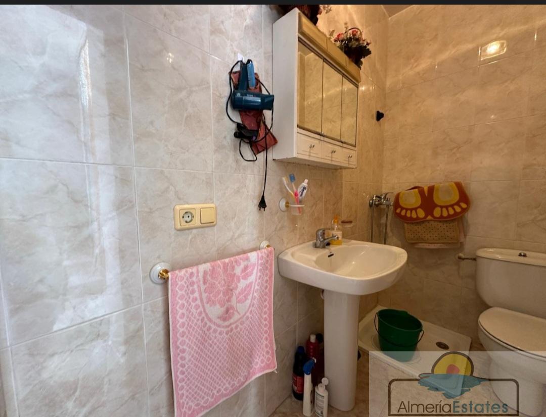 Venta de casa en Macael