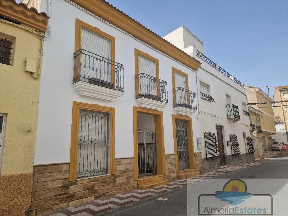 Venta de casa en Cantoria