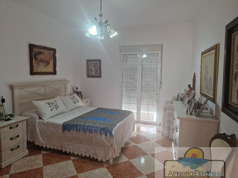 Venta de casa en Cantoria