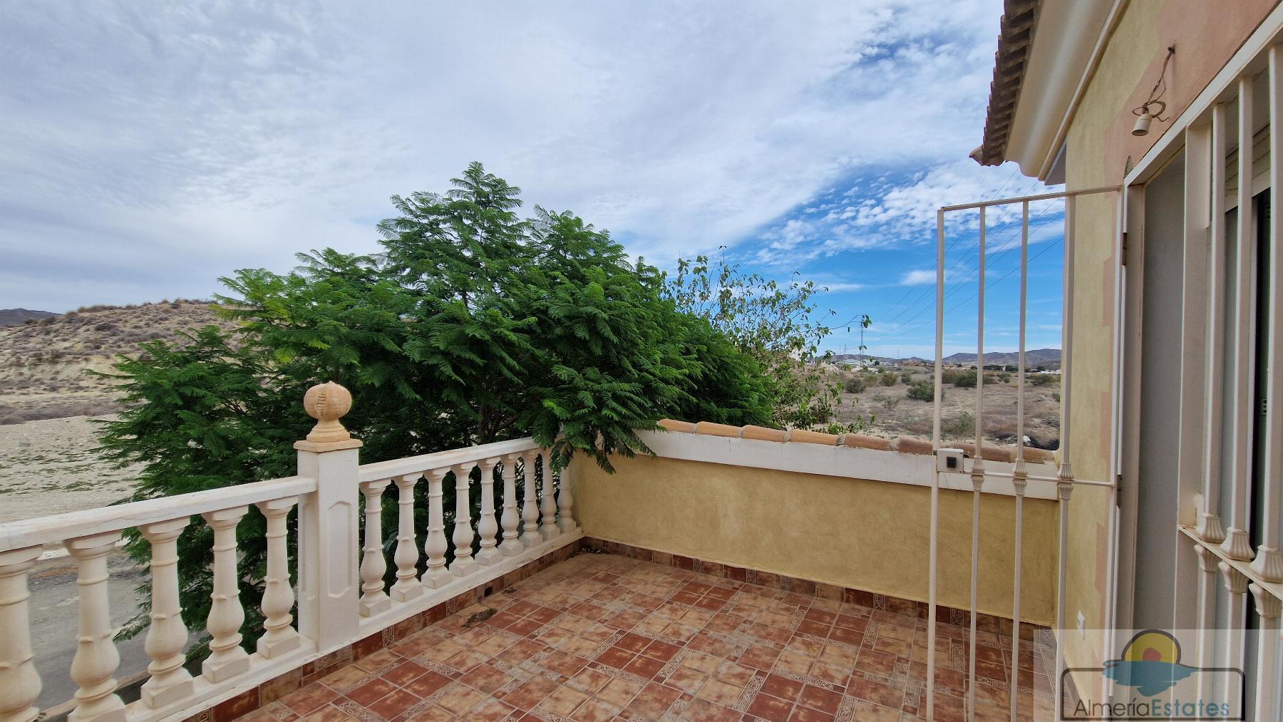 For sale of villa in Arboleas