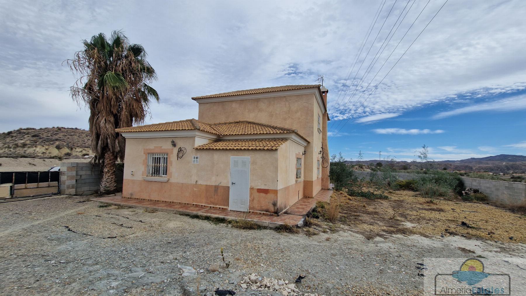 For sale of villa in Arboleas