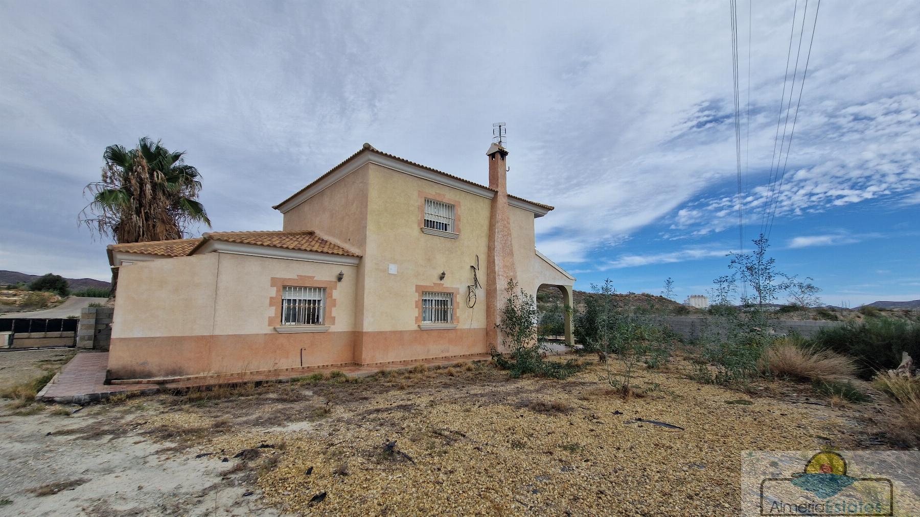 For sale of villa in Arboleas