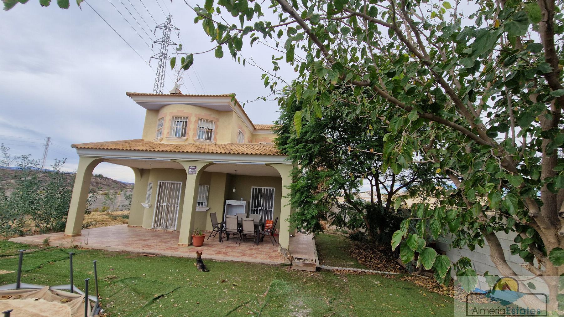 For sale of villa in Arboleas