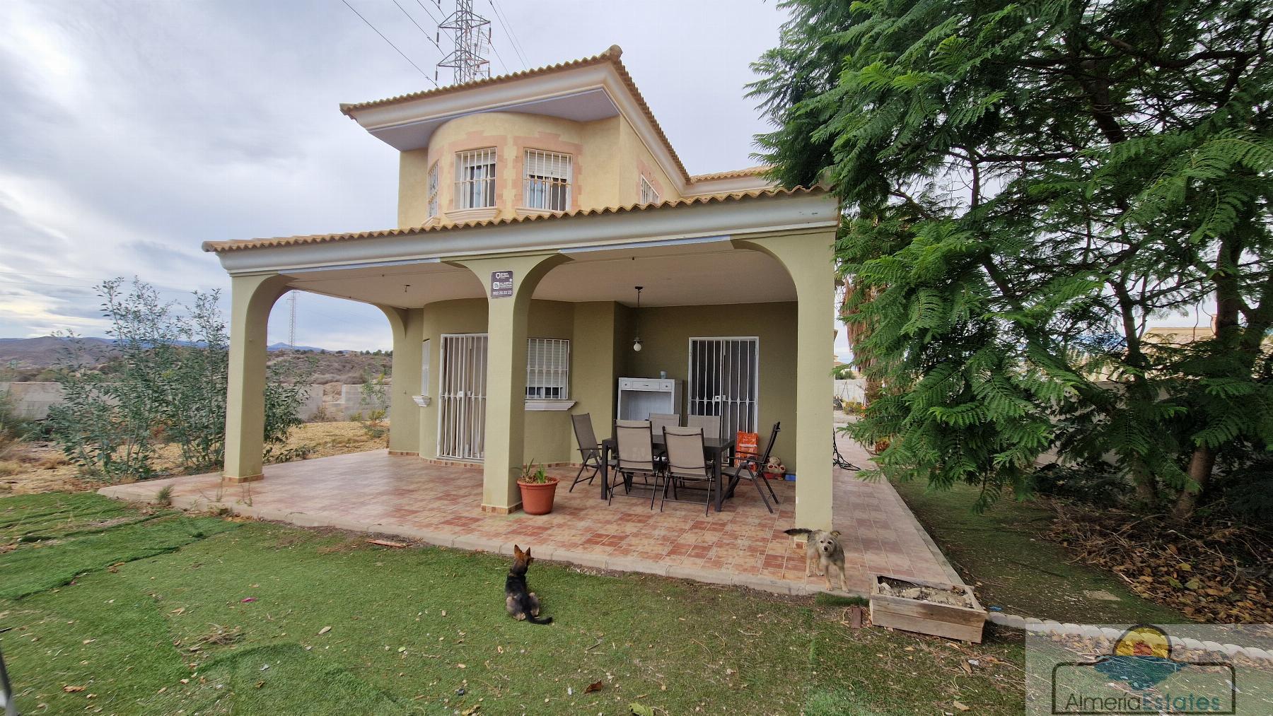 For sale of villa in Arboleas