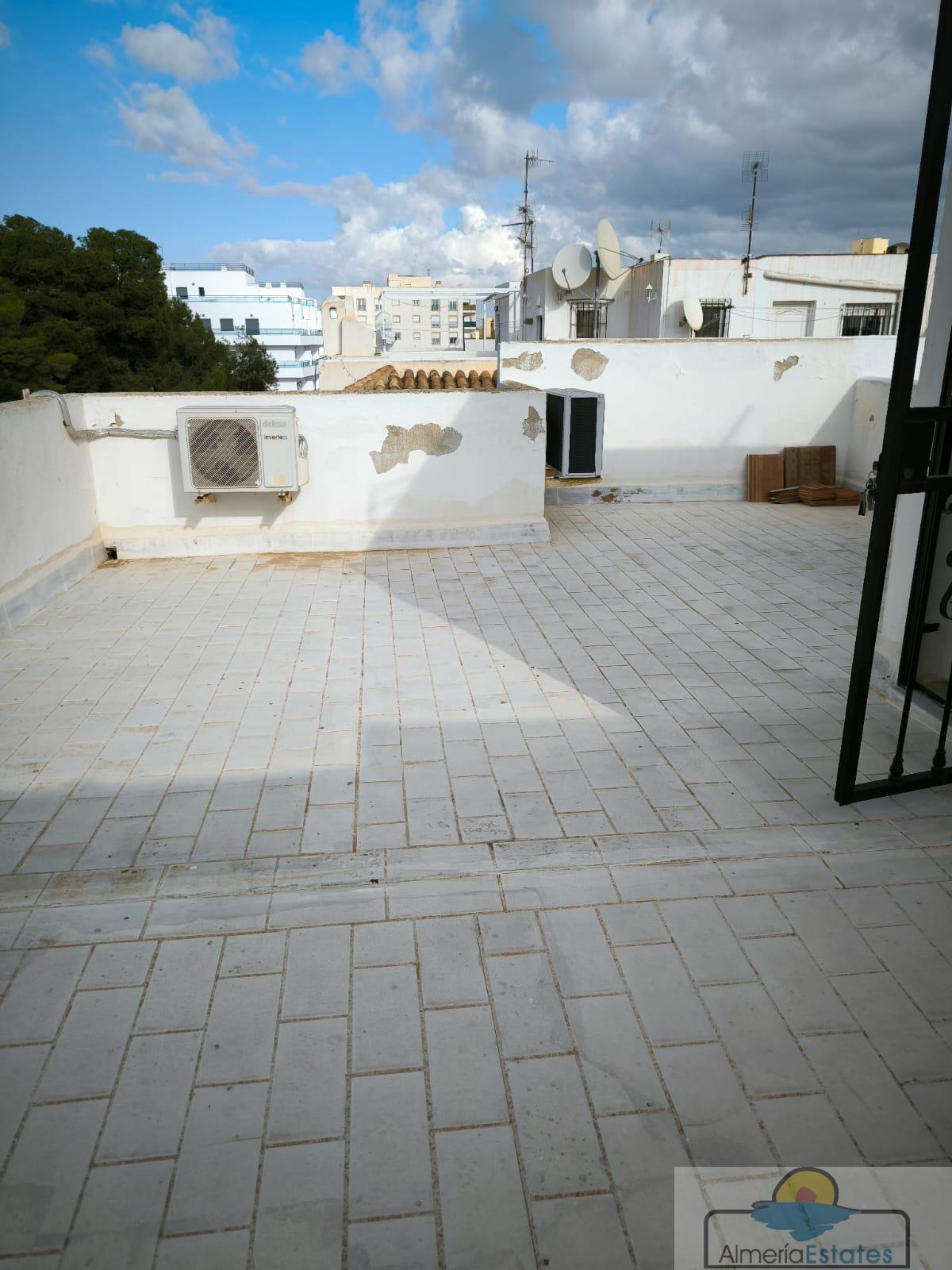 For sale of duplex in Garrucha