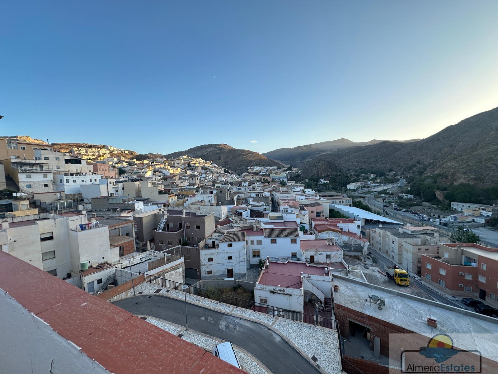 For sale of flat in Macael