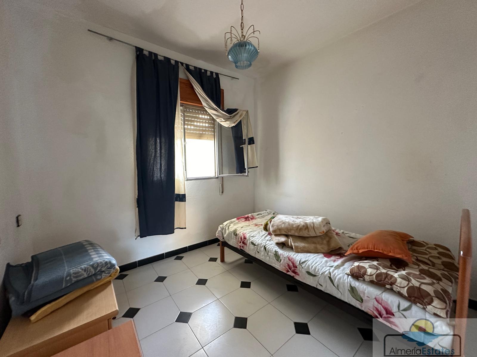 For sale of flat in Macael
