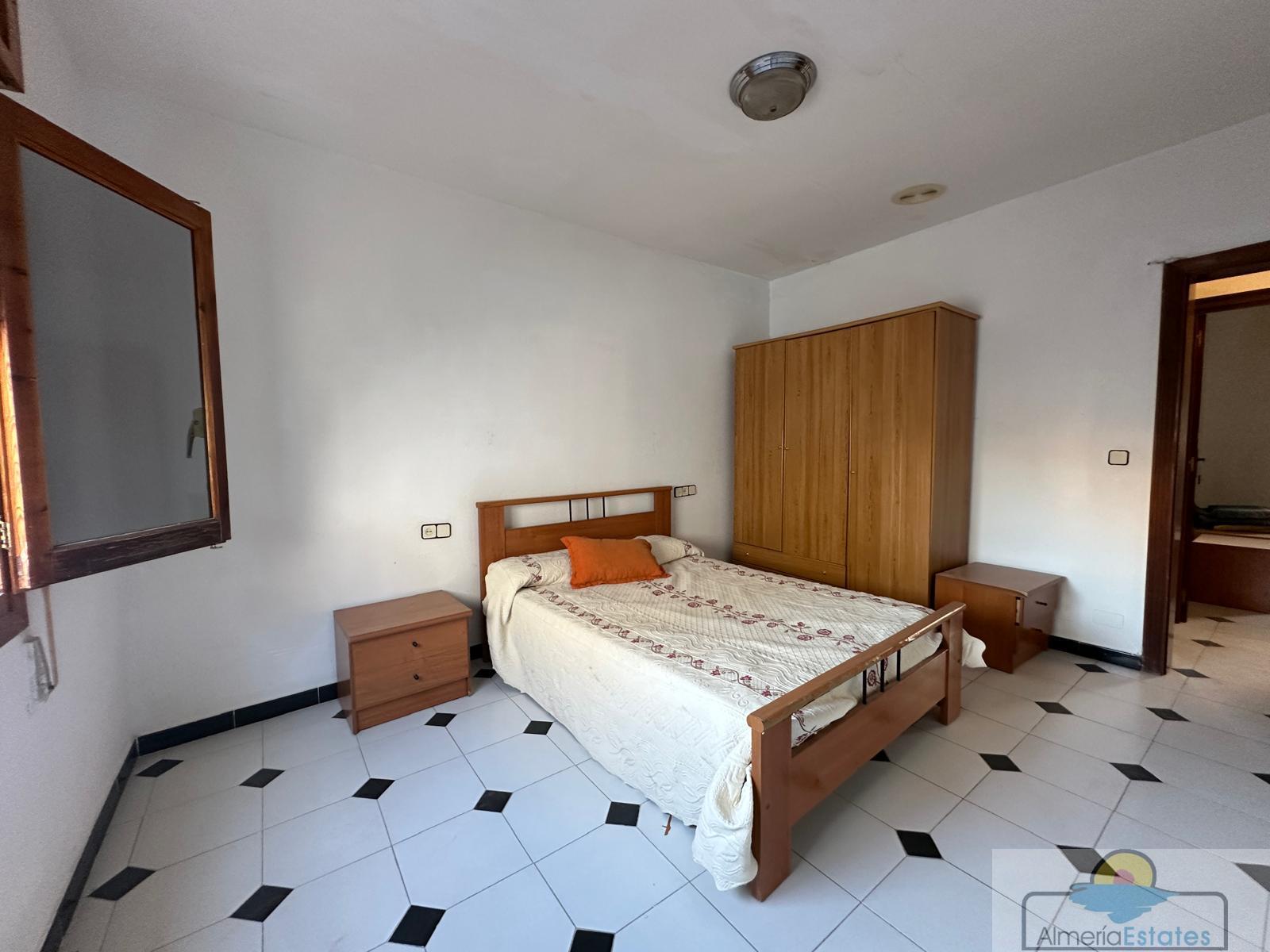 For sale of flat in Macael