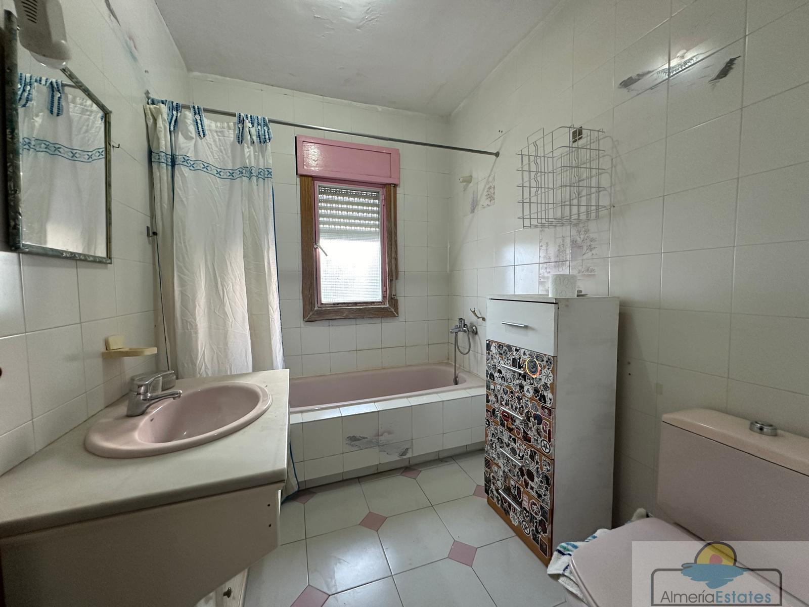 For sale of flat in Macael