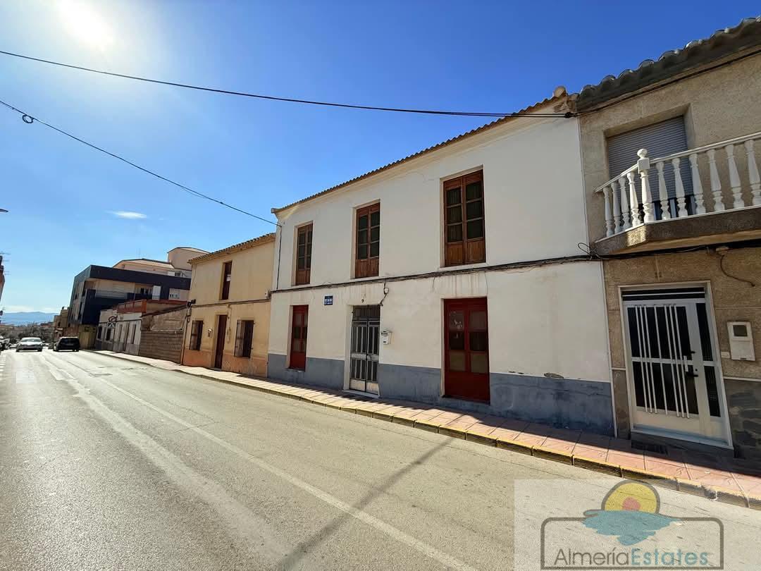 For sale of house in Albox