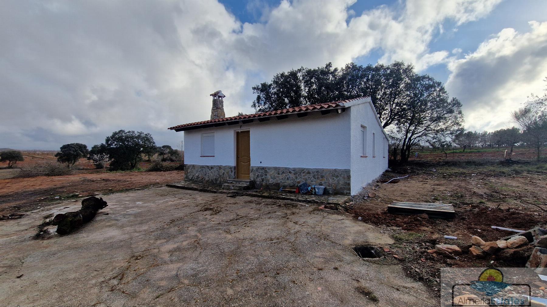 For rent of villa in Chirivel