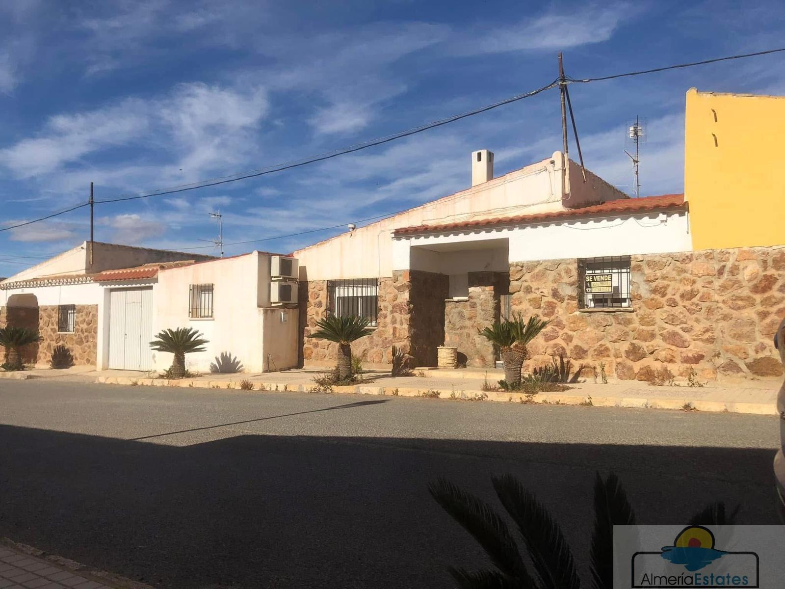 Venta de villa en Huércal-Overa