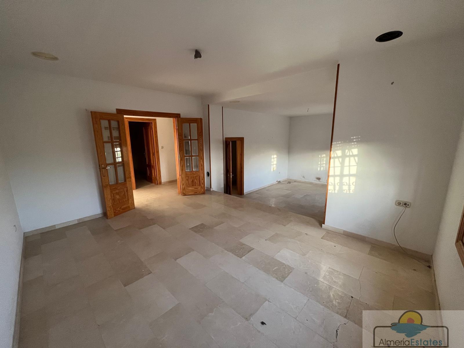 Venta de villa en Albox