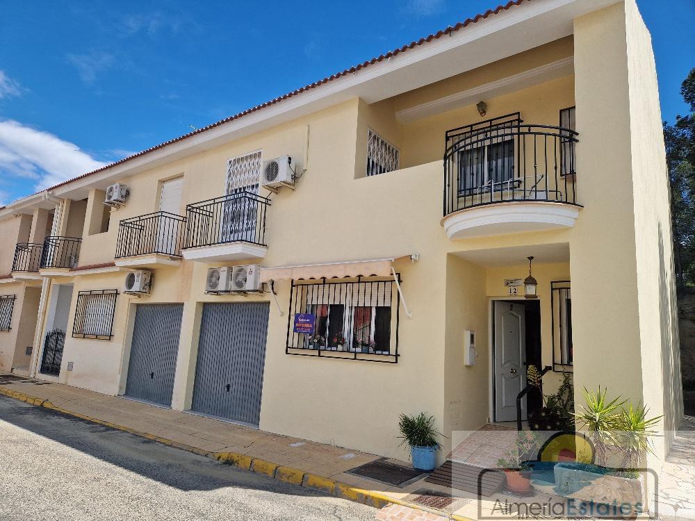 For sale of duplex in Arboleas