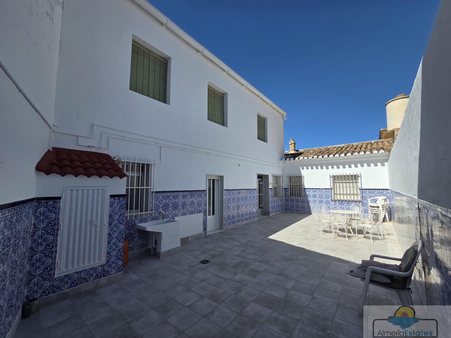 For sale of house in Albox