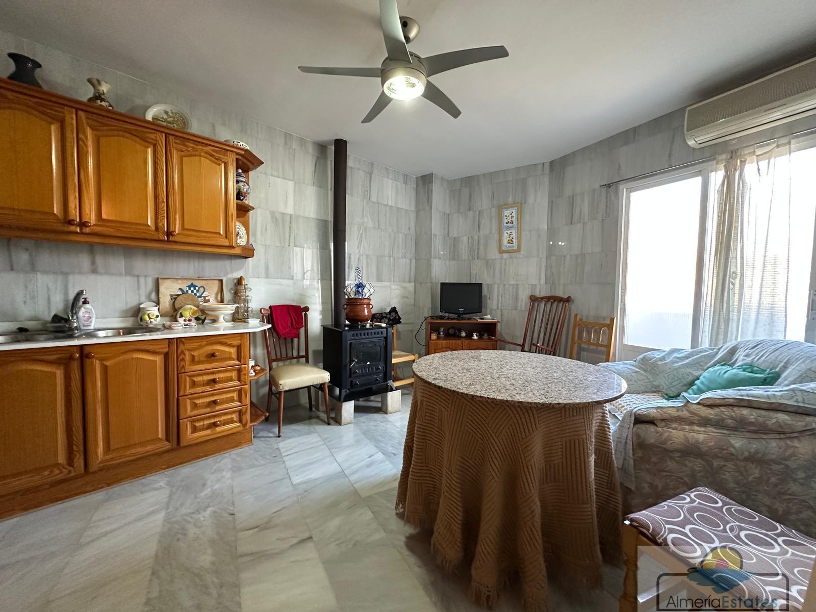 For sale of house in Macael