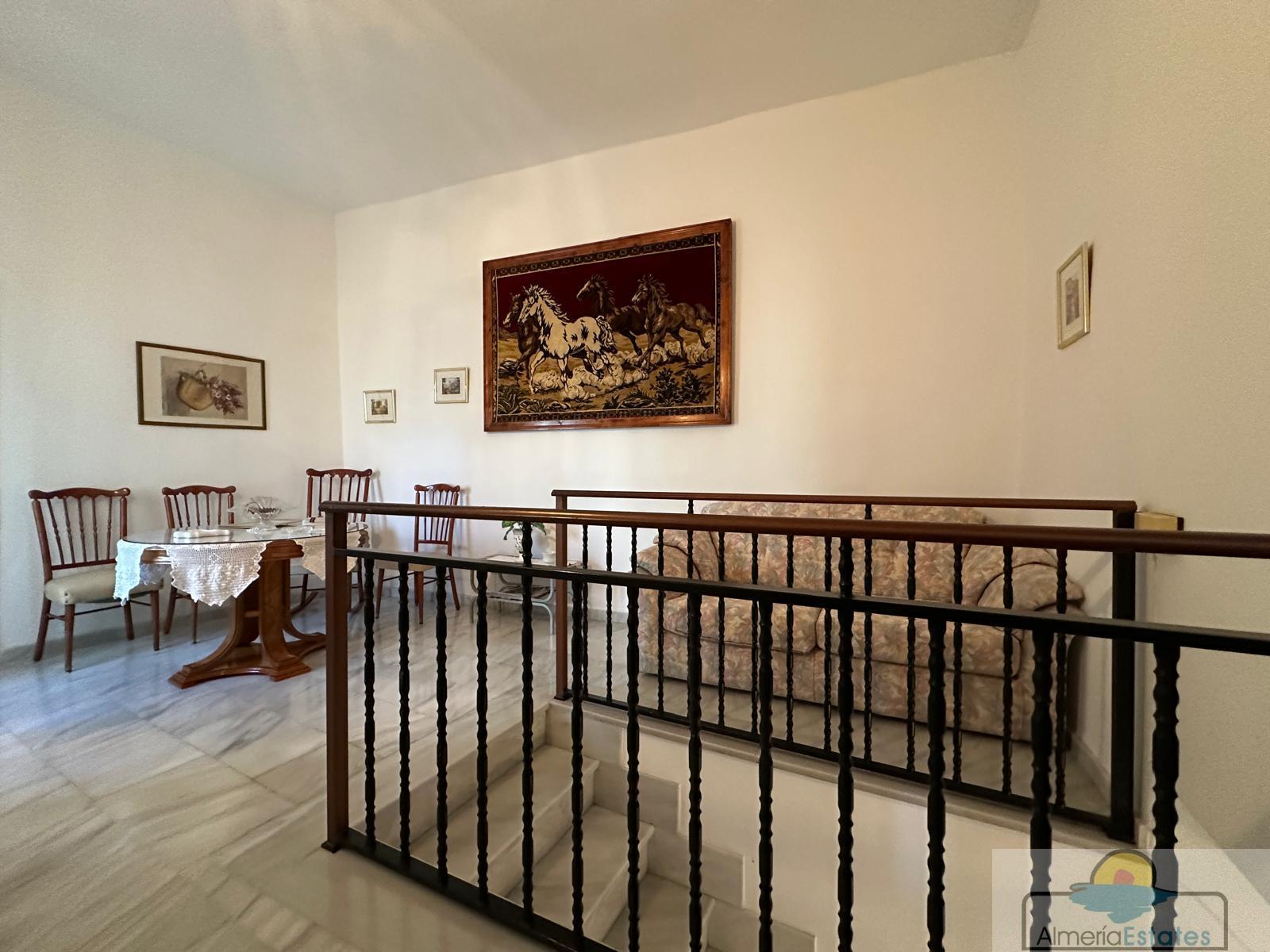 For sale of house in Macael