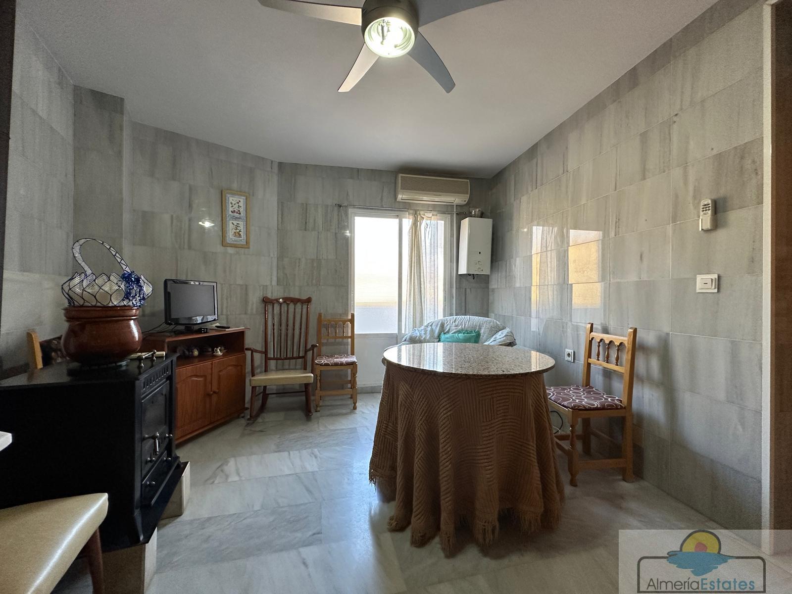 For sale of house in Macael
