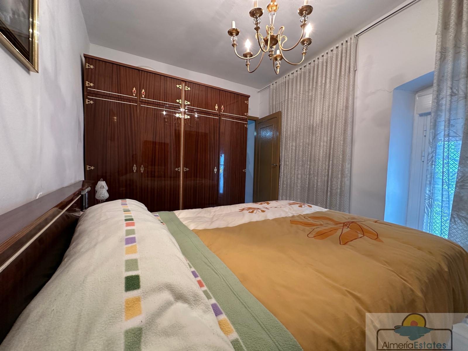 For sale of house in Macael