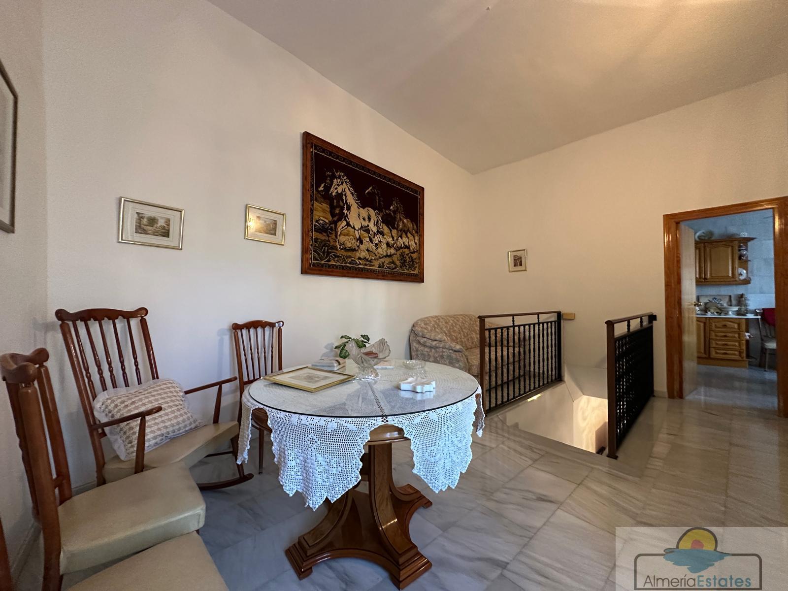 For sale of house in Macael