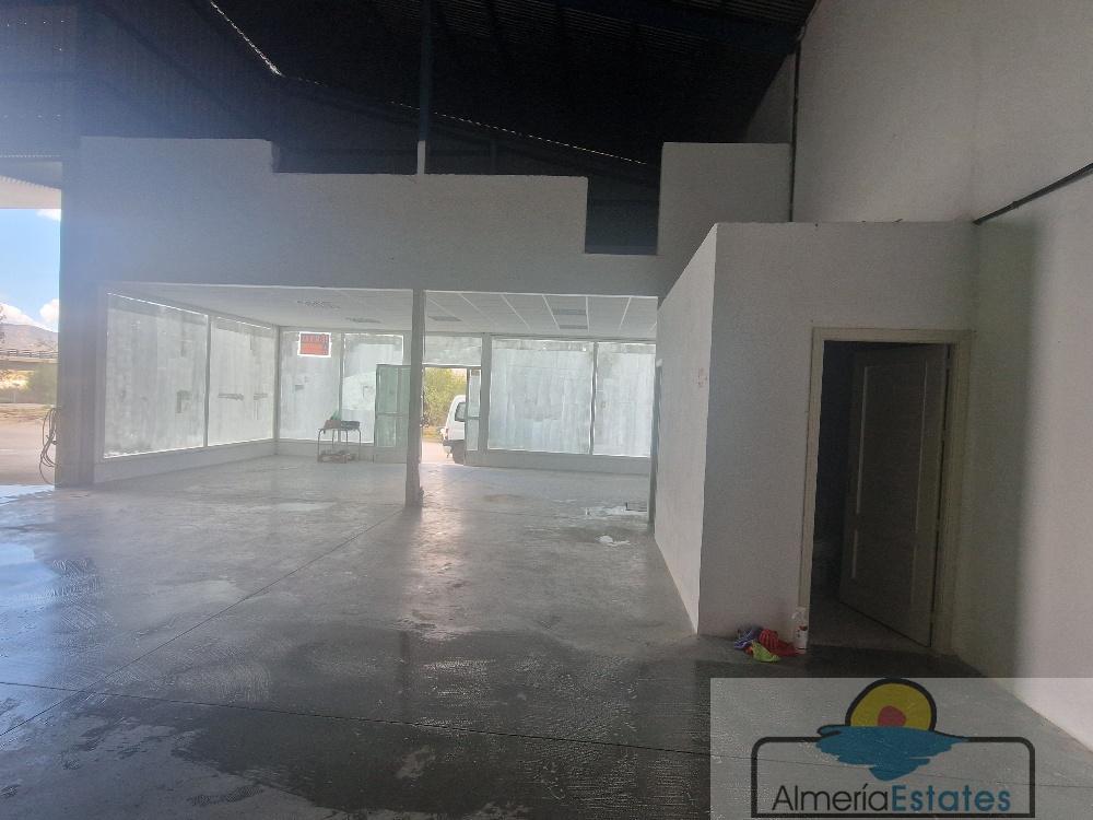 Alquiler de nave en Albox