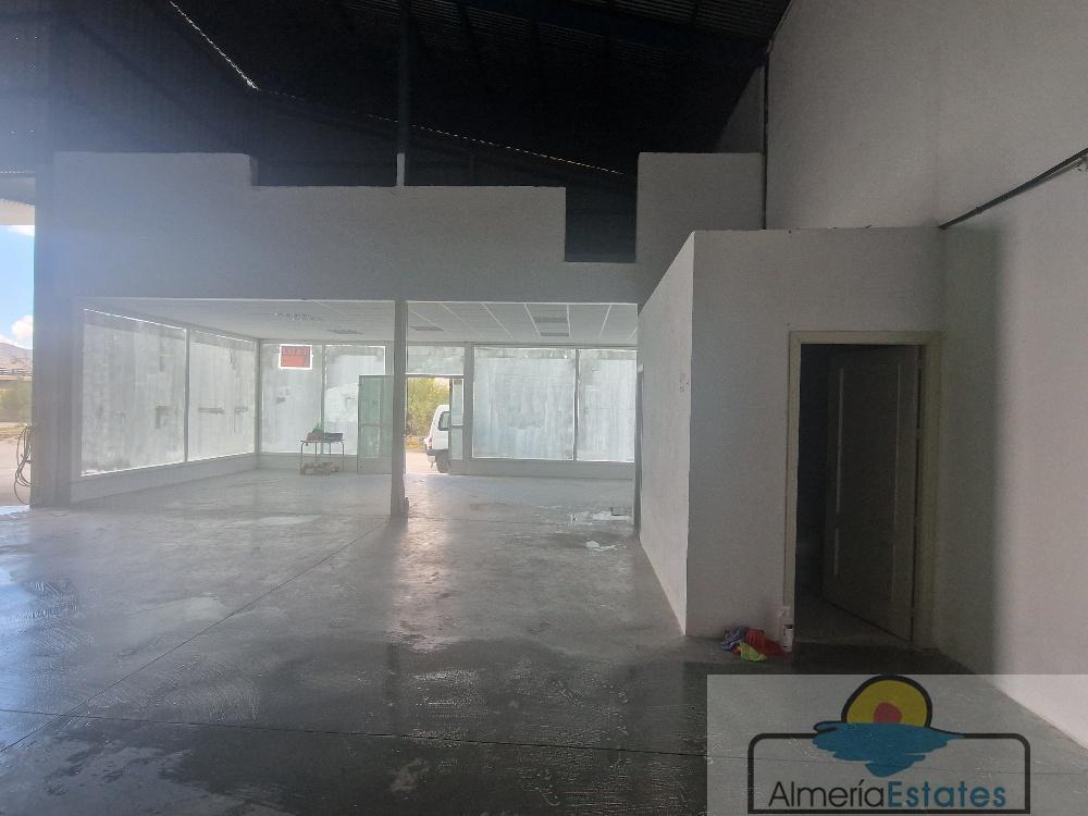 Alquiler de nave en Albox