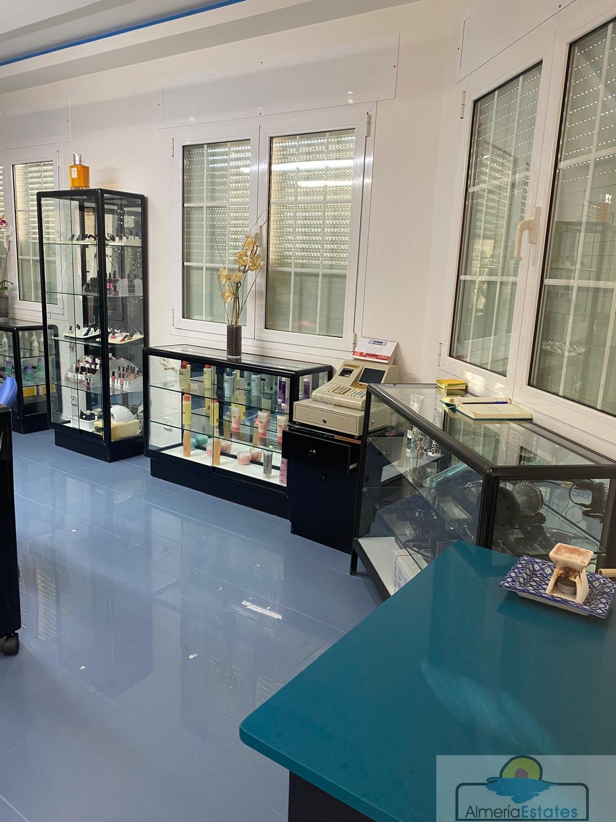 For rent of premises in Albox