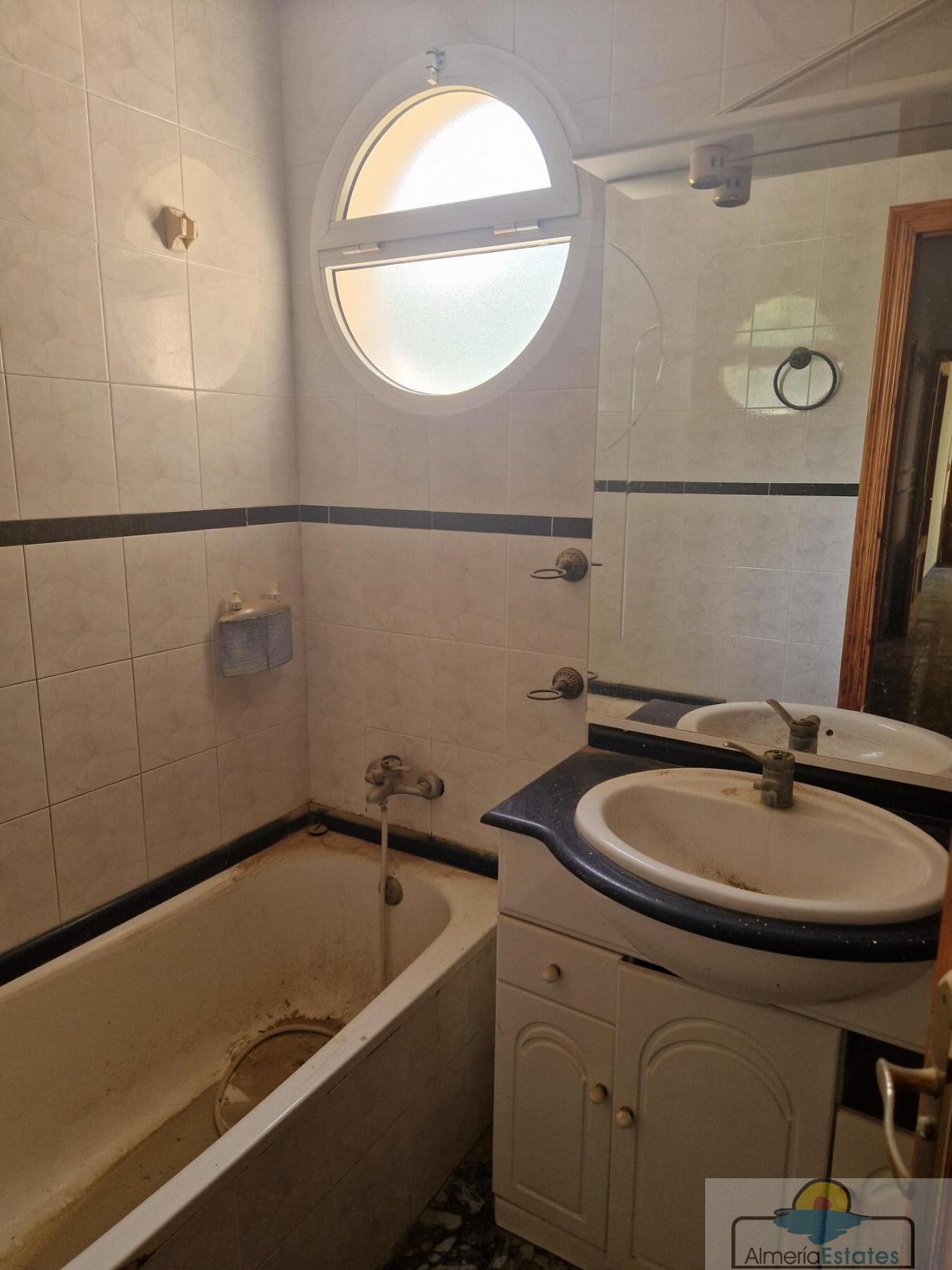 For sale of flat in Macael