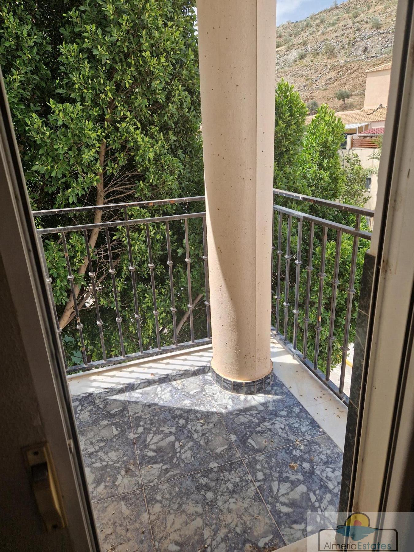 For sale of flat in Macael