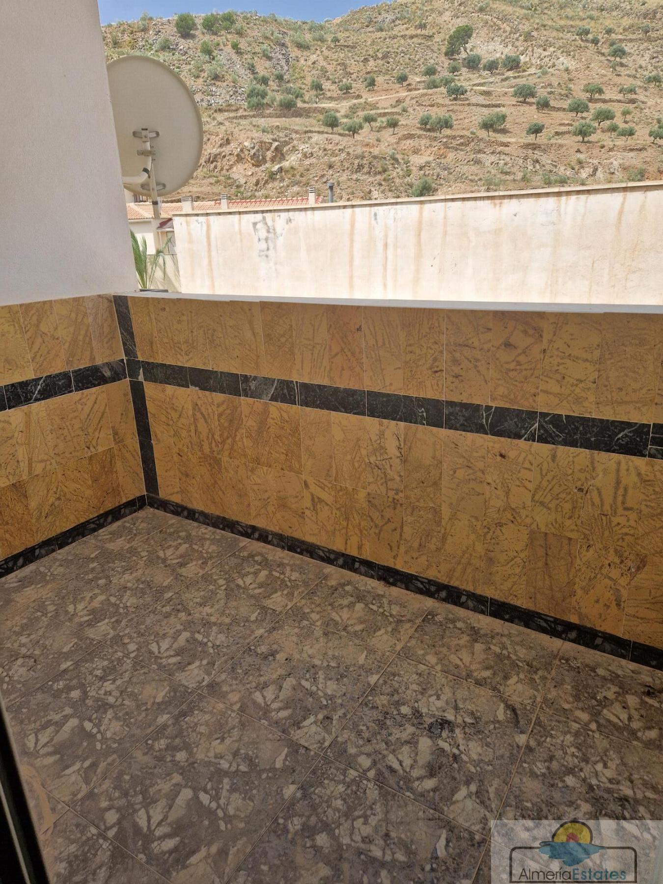 For sale of flat in Macael