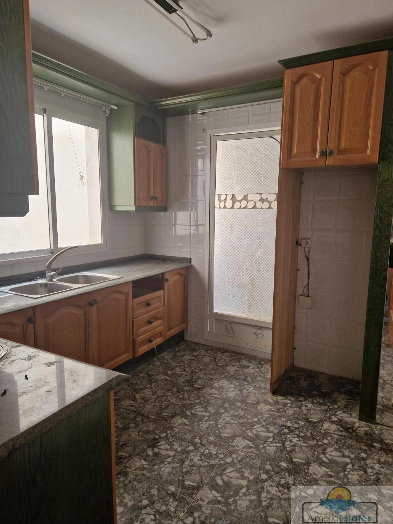 For sale of flat in Macael