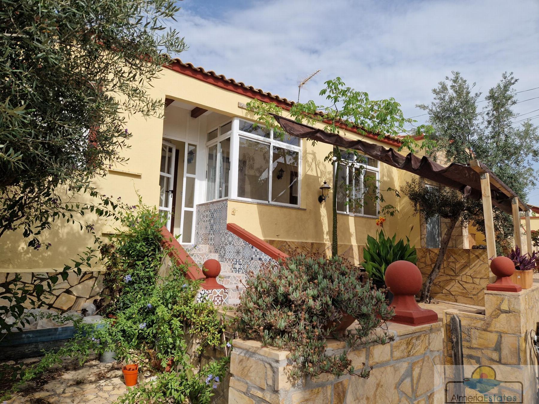 For rent of house in Arboleas