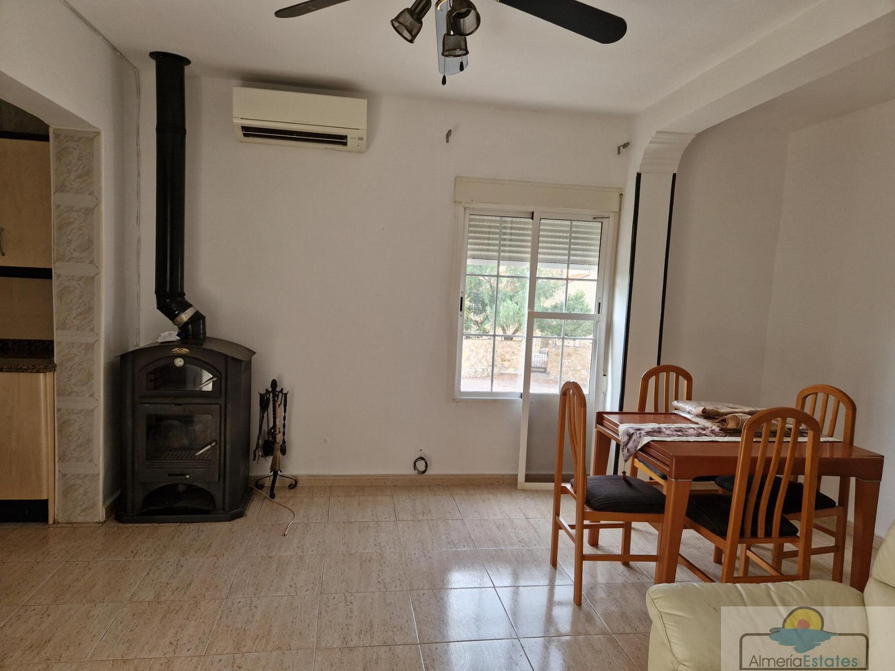 For rent of house in Arboleas