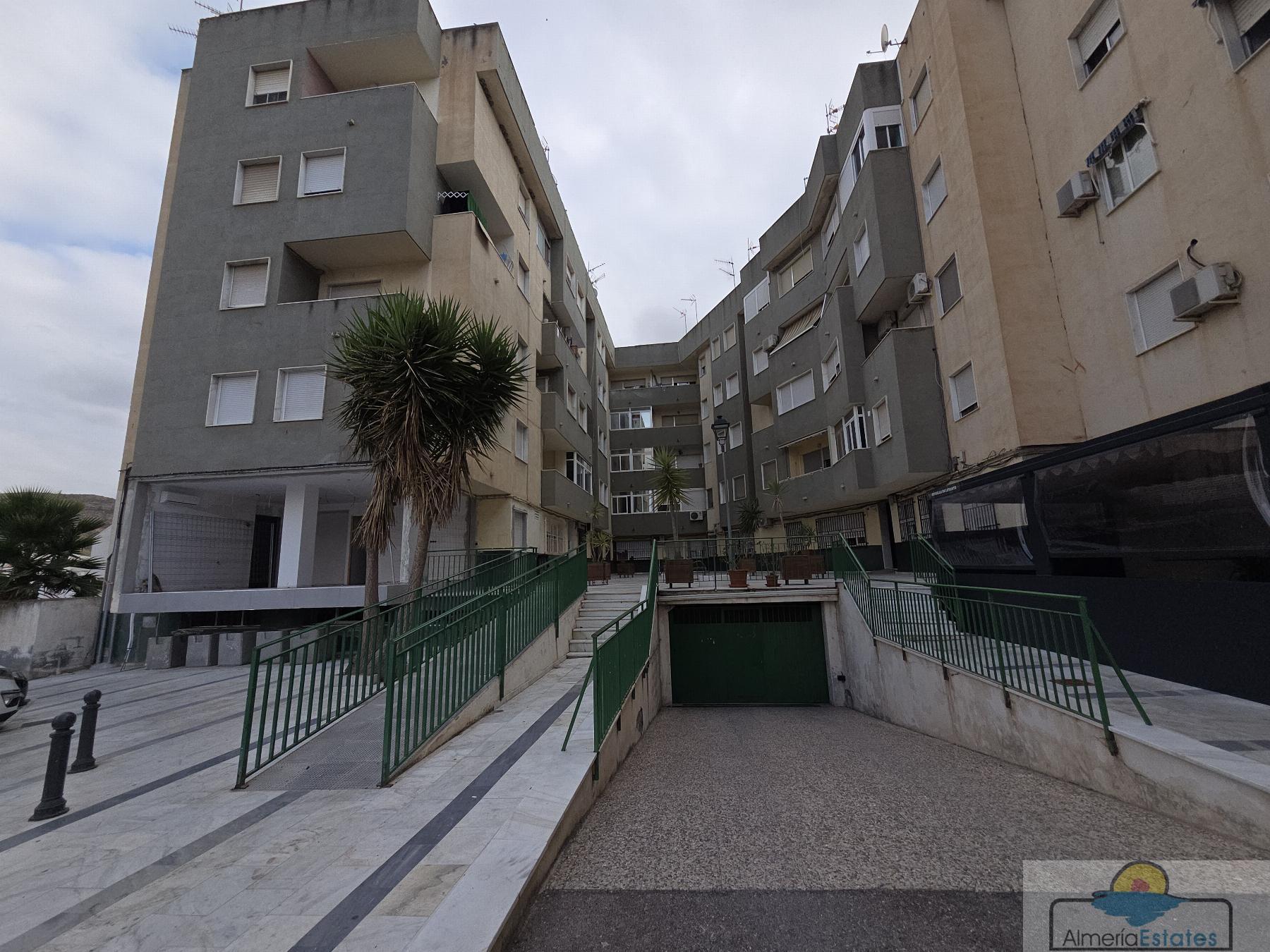 For sale of flat in Olula del Río