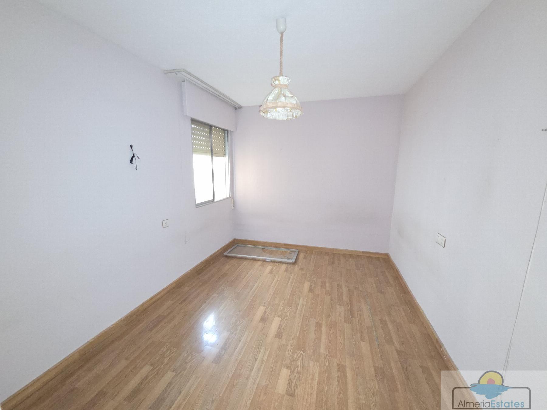 For sale of flat in Olula del Río