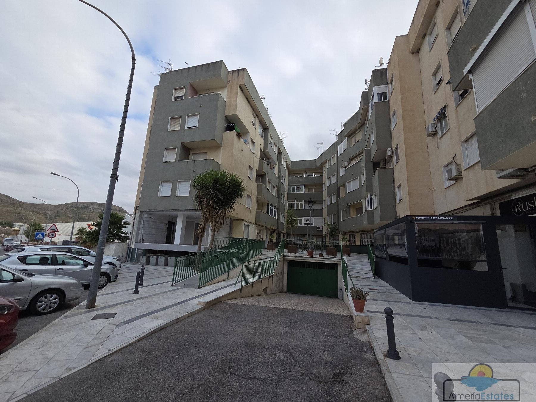 For sale of flat in Olula del Río