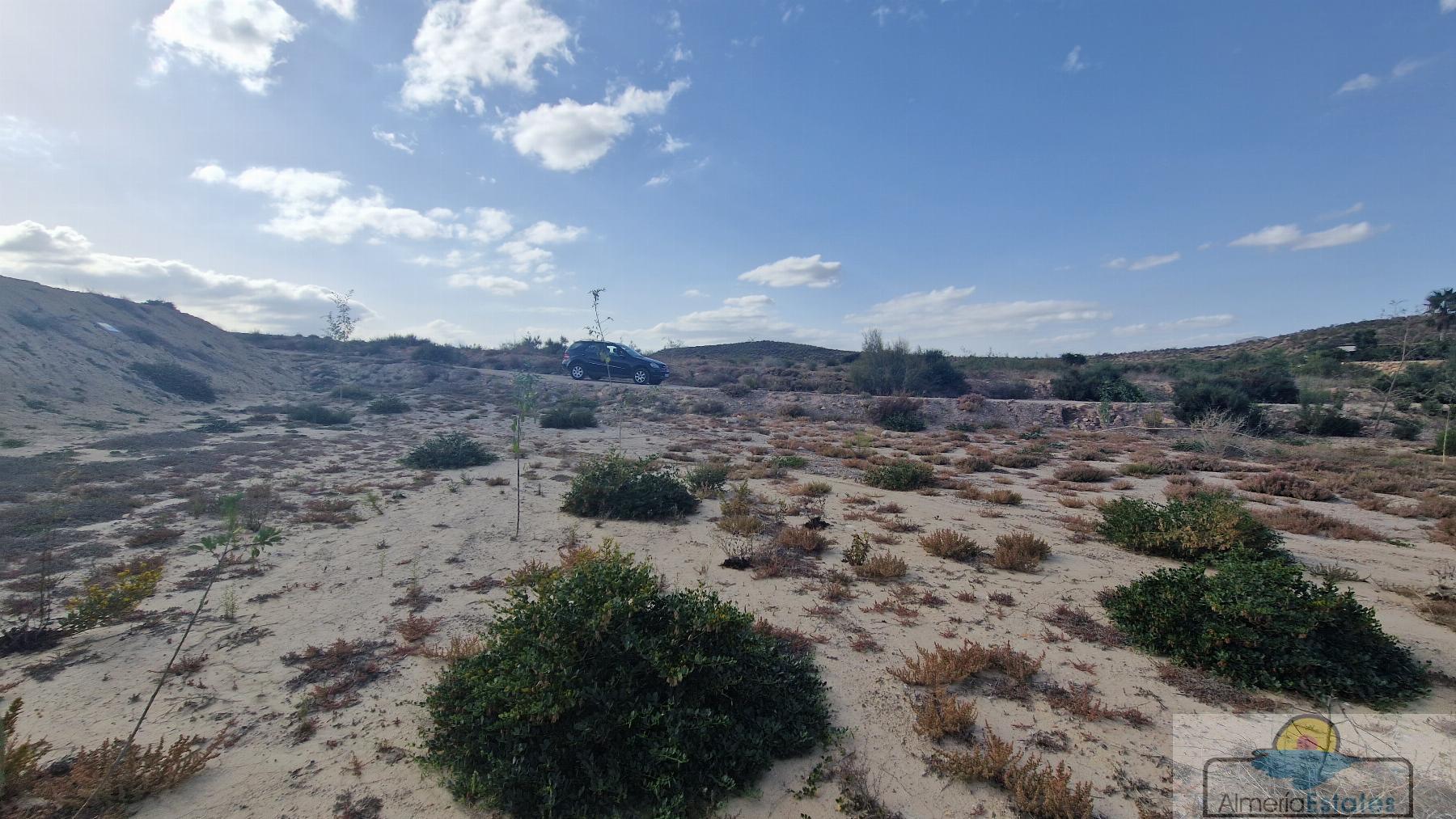 Venta de terreno en Zurgena