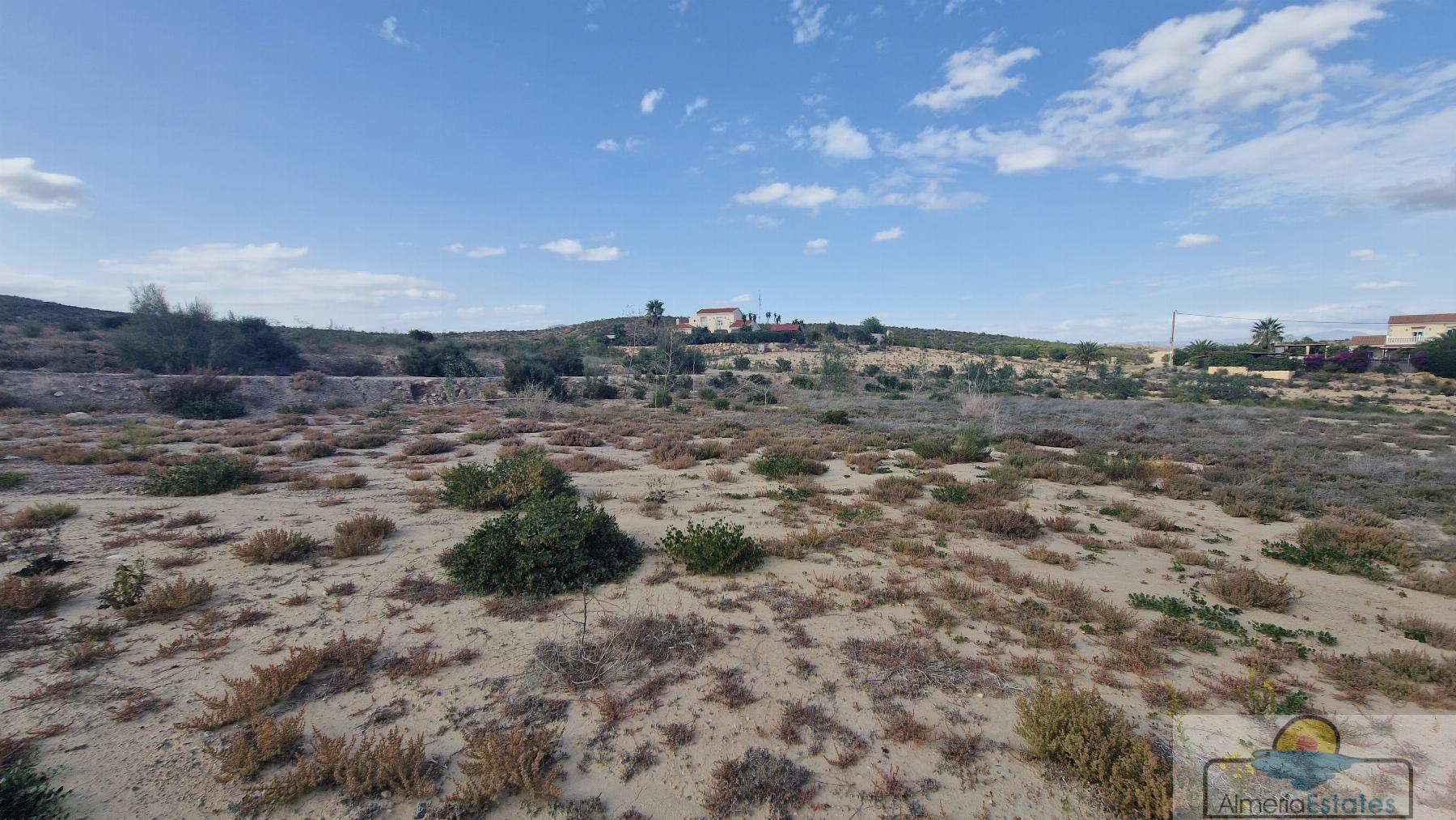 Venta de terreno en Zurgena