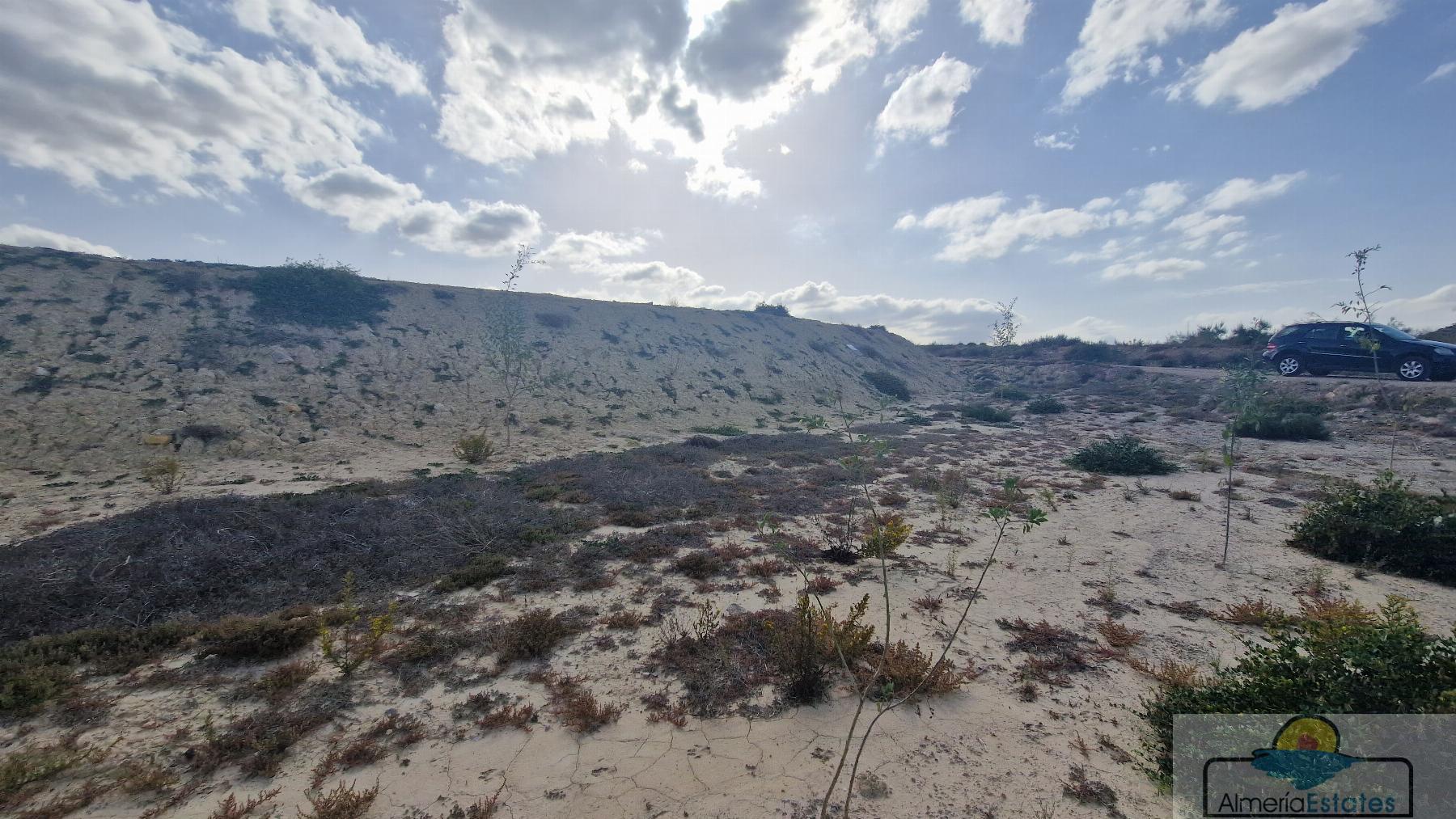 Venta de terreno en Zurgena