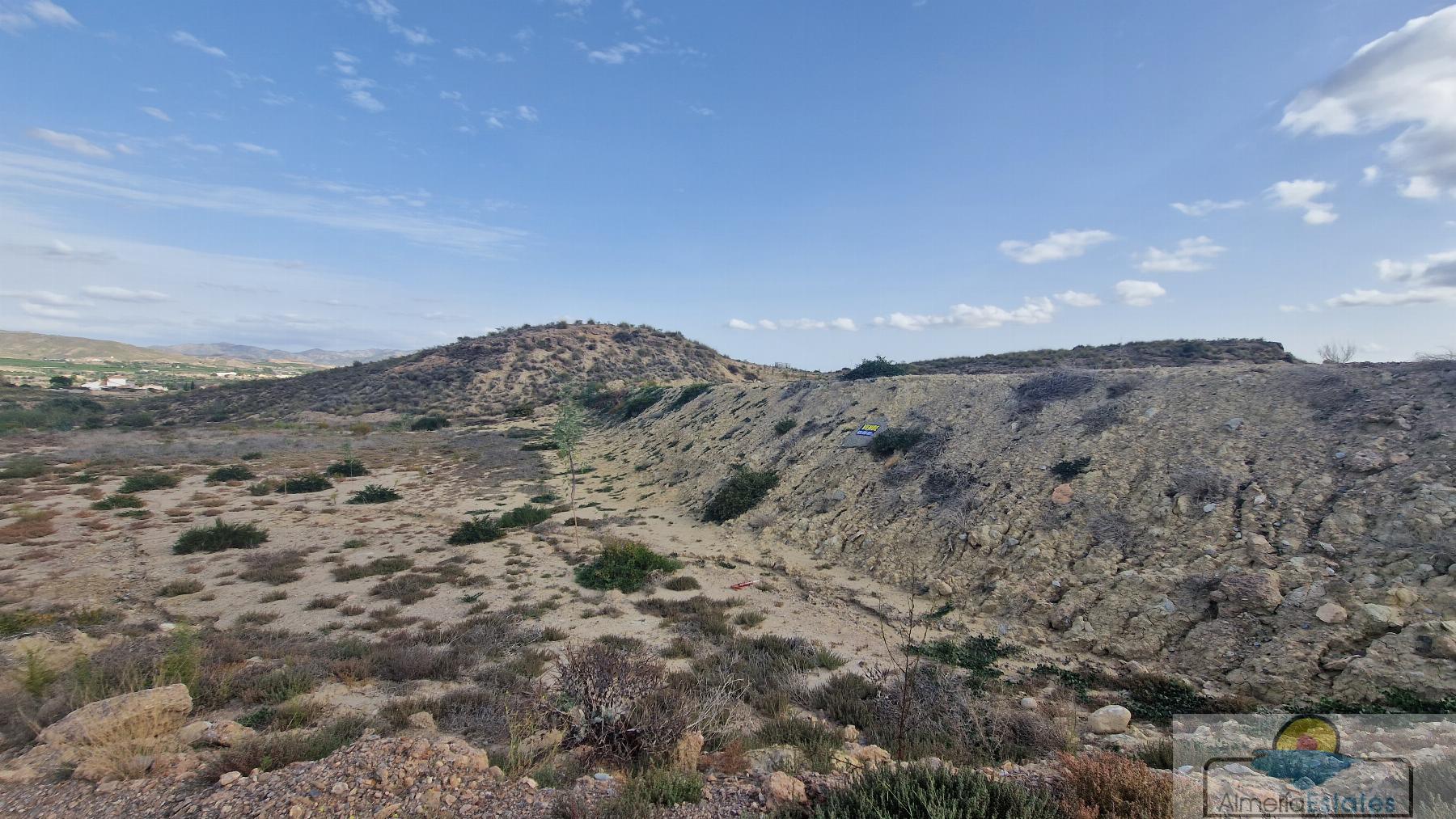 Venta de terreno en Zurgena