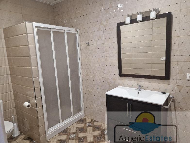 For rent of villa in Albox